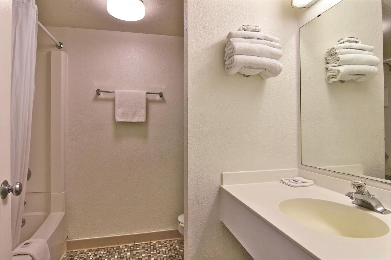 Motel 6-Merrillville, In Room photo